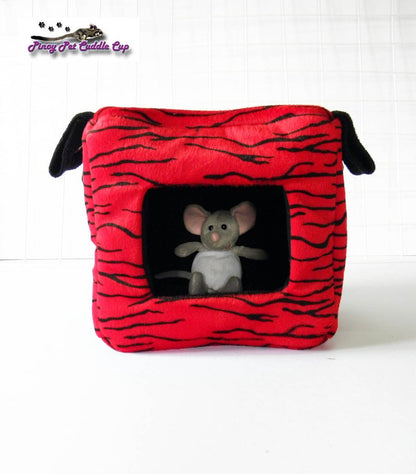 Sugar Glider and Small Pets Cube