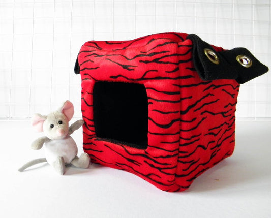 Sugar Glider and Small Pets Cube